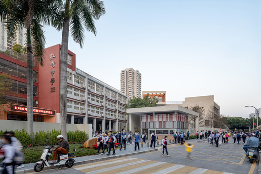 Hongling Middle School Shixia Campus / Tumushi Architects - Exterior Photography, Facade