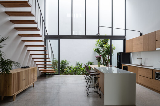 Beyond Circulation: Stair Solutions for Small-Footprint Living in Asia Beyond Circulation: Stair Solutions for Small-Footprint Living in Asia - Image 2 of 16