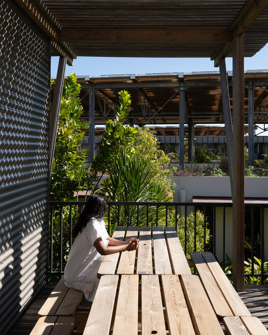 Health Sciences Faculty – University of La Réunion  / TT Architecture - Interior Photography, Balcony