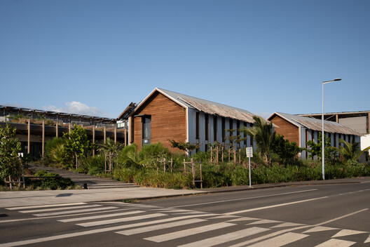 Health Sciences Faculty – University of La Réunion  / TT Architecture - Exterior Photography