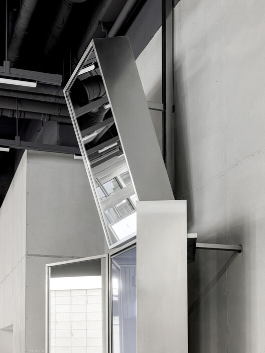 SEOUL FRAME by HE:ARTS / RVMN - Image 16 of 21