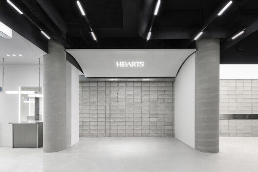 SEOUL FRAME by HE:ARTS / RVMN - Image 2 of 21