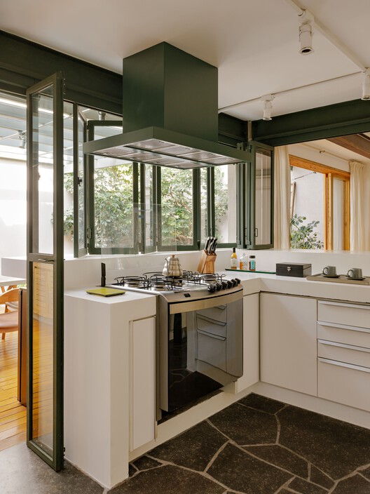 RAL House / kikacamasmie+arq RAL House / kikacamasmie+arq - Interior Photography, Kitchen, Wood, Countertop, Lighting, Glass