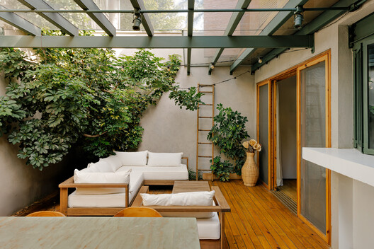 RAL House / kikacamasmie+arq RAL House / kikacamasmie+arq - Interior Photography, Living Room, Wood, Balcony, Chair, Courtyard, Patio