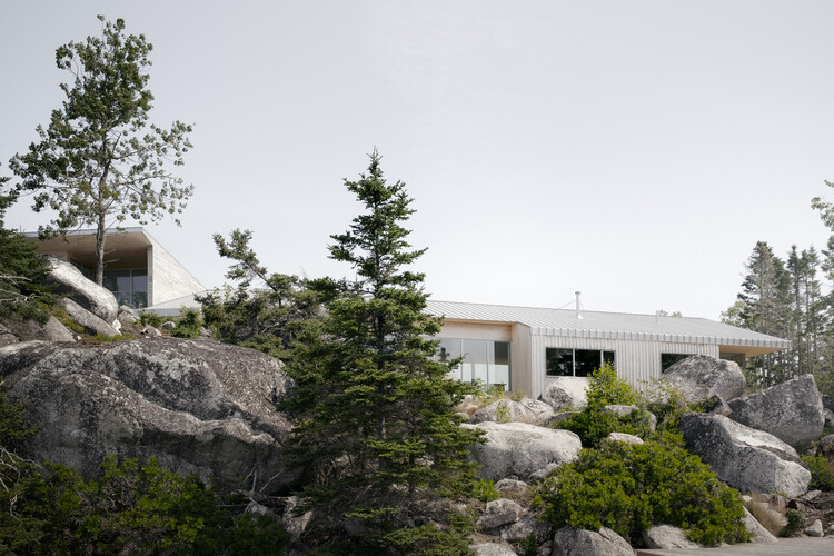 East River Residence / Omar Gandhi Architects - Image 2 of 25