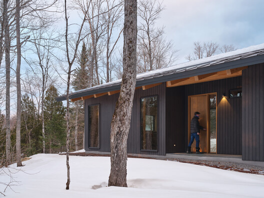 Cardwell Clubhouse / Dubbeldam Architecture + Design - Image 5 of 16