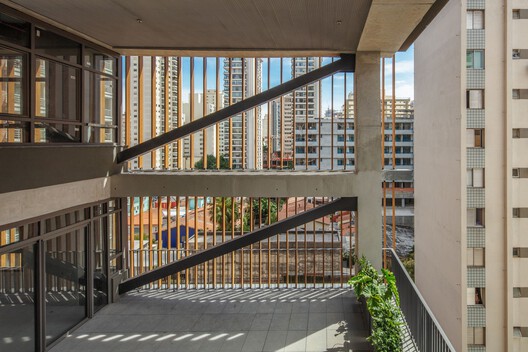 Edifício Capote 210 / Andrade Morettin Arquitetos Associados - Imagem 4 de 31
