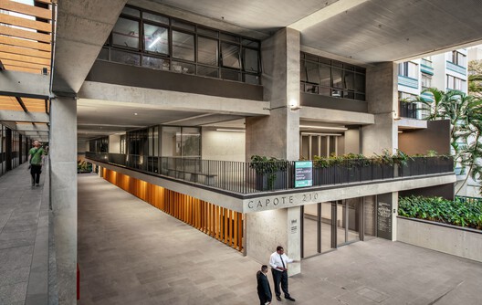 Edifício Capote 210 / Andrade Morettin Arquitetos Associados - Fotografia de Interiores, Concreto