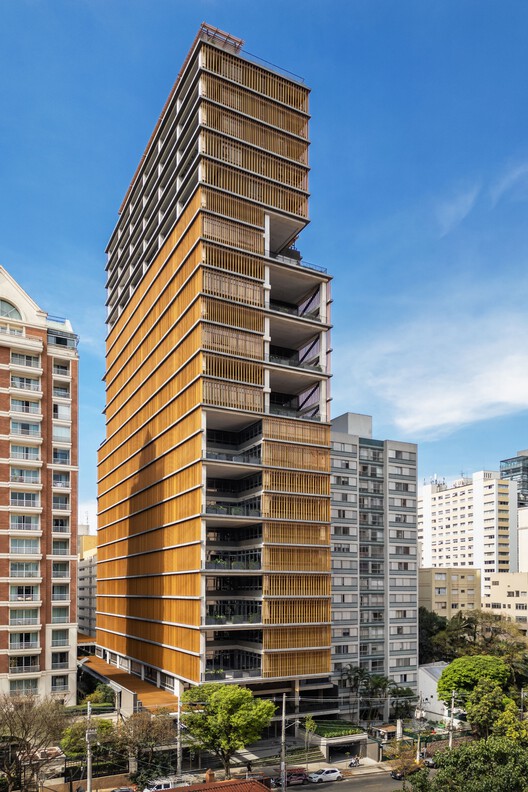 Edifício Capote 210 / Andrade Morettin Arquitetos Associados - Fotografia de Exterior, Apartamentos