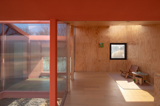 Red Bridge Cabin / Wiki World + Advanced Architecture Lab - Interior Photography, Wood