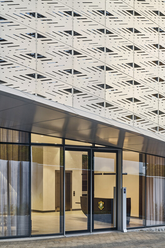 Ivory Coast Embassy / GLH Architects Ivory Coast Embassy / GLH Architects - Image 10 of 25