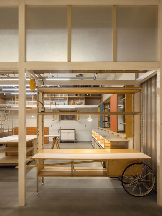 OnLand / amass OnLand / amass - Interior Photography, Wood, Lighting, Shelving, Glass