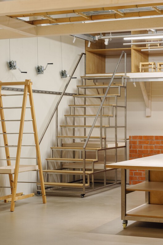 OnLand / amass OnLand / amass - Interior Photography, Stairs, Wood, Handrail