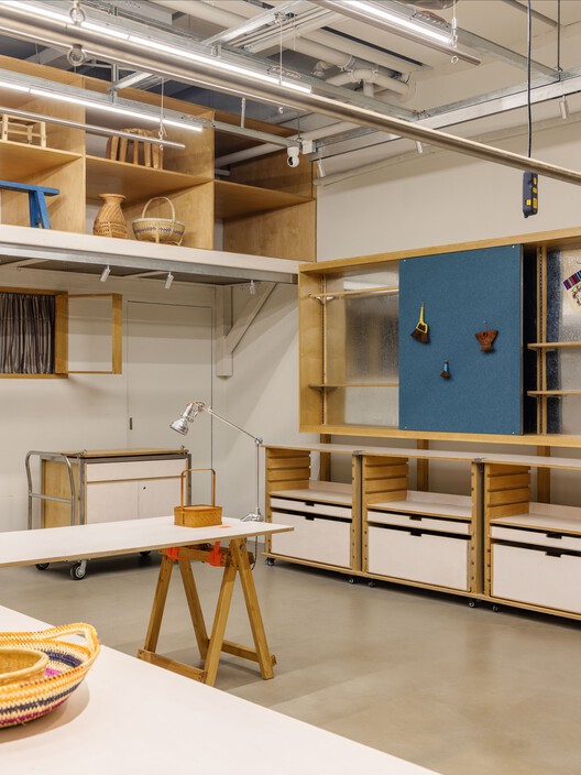 OnLand / amass OnLand / amass - Interior Photography, Wood, Shelving, Lighting
