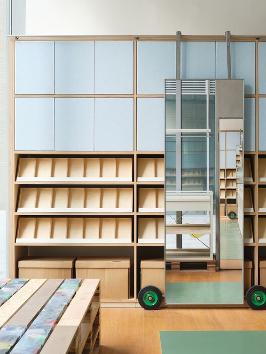 Senpop / amass - Interior Photography, Closet, Shelving, Wood