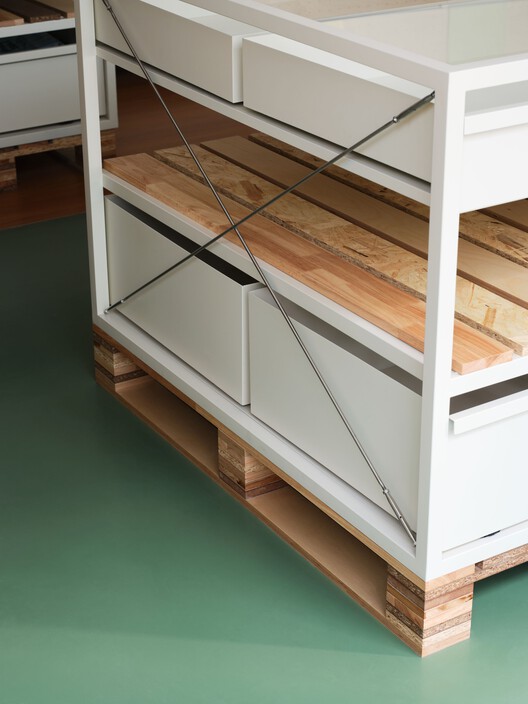 Senpop / amass - Interior Photography, Wood, Shelving