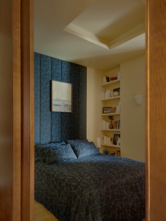 House in Penumbra / Teleno Studio - Interior Photography, Bedroom, Bed, Wood, Lighting