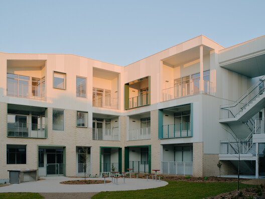 Summerhill Village / TANDEM design studio - Exterior Photography, Balcony