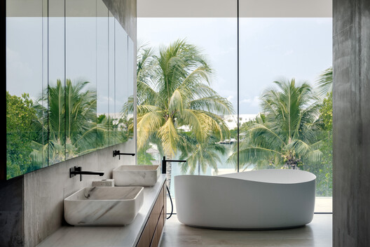 Villa Lyla / SAOTA - Interior Photography, Bathroom, Bathtub, Sink, Countertop