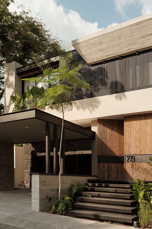 Casa Meyra / Di Frenna Arquitectos - Imagem 14 de 22