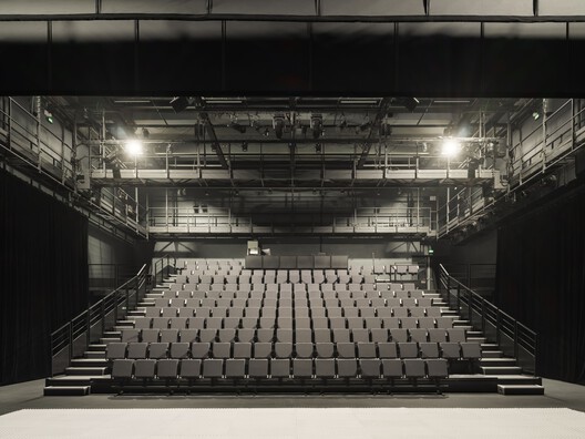 Nanterre-Amandiers National Drama Center Renovation and Rehabilitation / Snøhetta - Image 13 of 20
