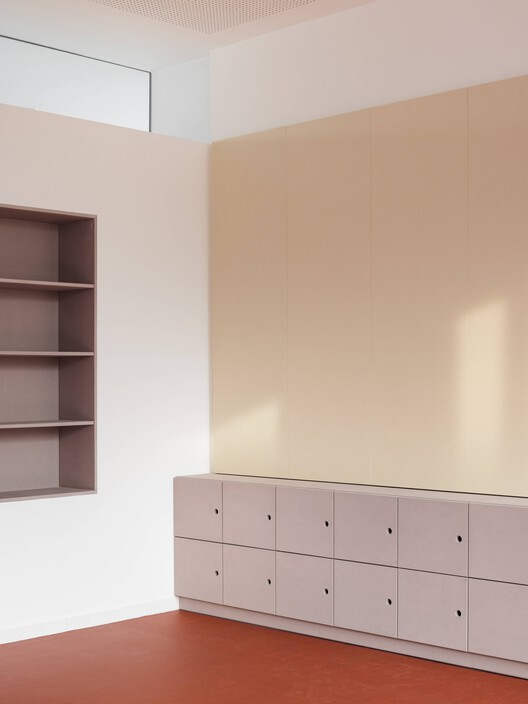 Extension of a Primary School - New School Pavilion and Multipurpose Hall / Bakyta architekti - Interior Photography, Closet, Wood