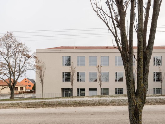 Extension of a Primary School - New School Pavilion and Multipurpose Hall / Bakyta architekti - Exterior Photography, Facade