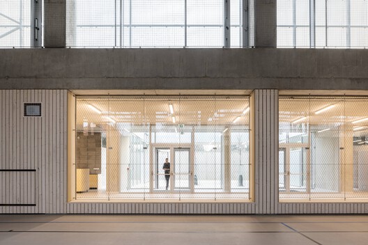 Extension of a Primary School - New School Pavilion and Multipurpose Hall / Bakyta architekti - Interior Photography, Glass