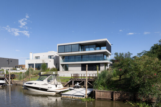 Ferraro House / Estudio Galera + Oficina Correa - Exterior Photography, Waterfront