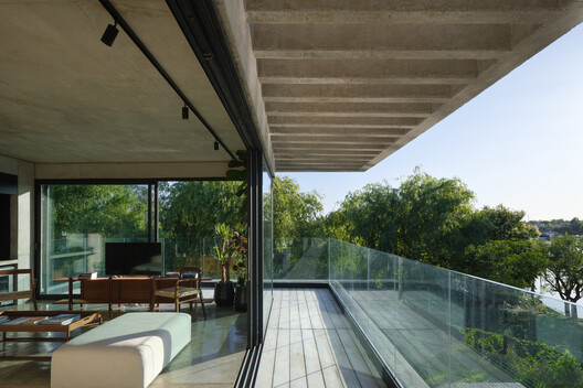Ferraro House / Estudio Galera + Oficina Correa - Image 3 of 35