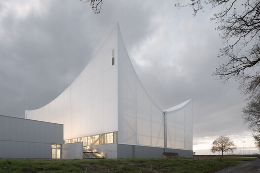Josephine Baker Dance Hall / Onze04 Architecture - Image 1 of 41