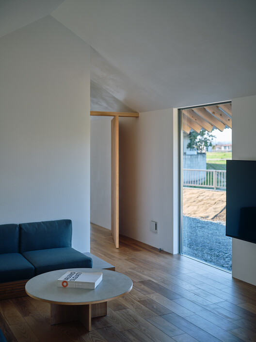An Unfinished House / Kraft Architects An Unfinished House / Kraft Architects - Interior Photography, Living Room, Wood, Concrete