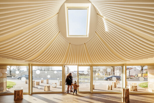 Intercommunal Daycare Center / Paul Le Quernec - Interior Photography, Wood