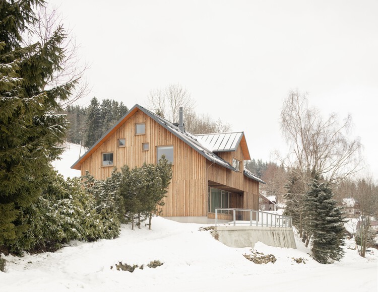 Cabin Above the Valley / System Recovery Architects - Exterior Photography, Wood