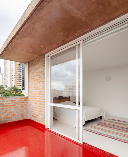 Residence in Sumaré / Trema Arquitetura + Gabriel Sepe - Image 11 of 33