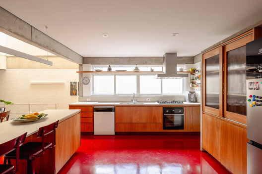 Residence in Sumaré / Trema Arquitetura + Gabriel Sepe - Interior Photography, Kitchen, Wood, Countertop, Lighting