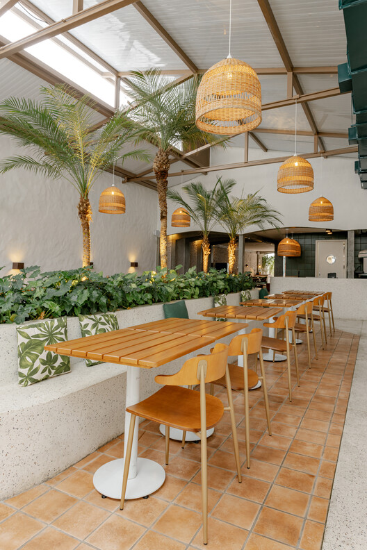 Salvi Café & Kitchen / Felipe Coimbra Salvi Café & Kitchen / Felipe Coimbra - Interior Photography, Dining room, Chair