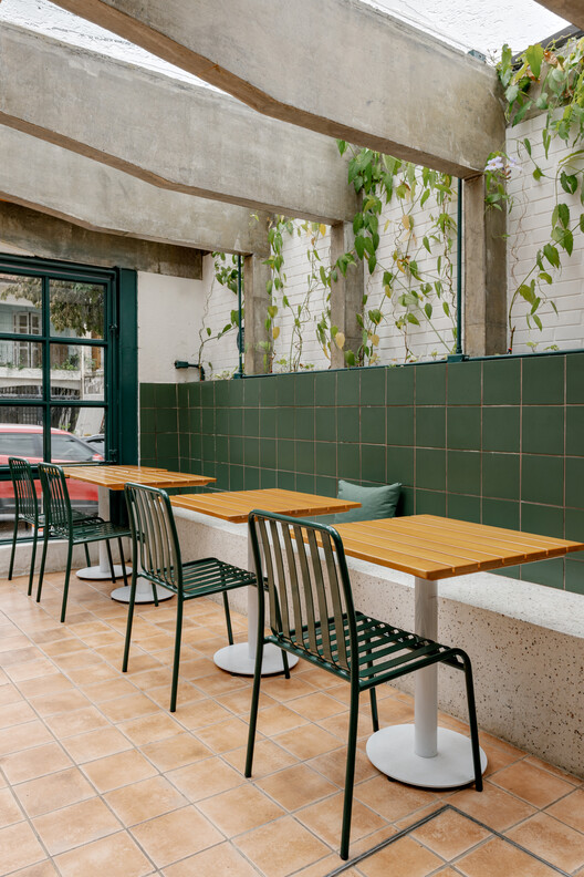 Salvi Café & Kitchen / Felipe Coimbra Salvi Café & Kitchen / Felipe Coimbra - Interior Photography, Table, Chair