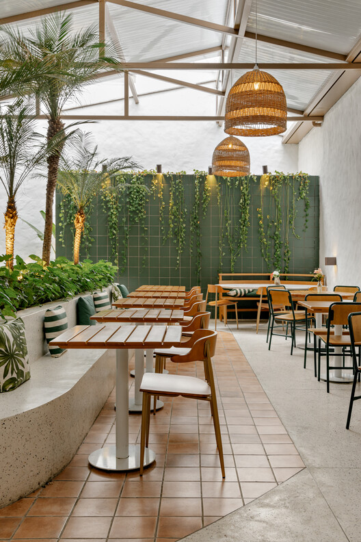 Salvi Café & Kitchen / Felipe Coimbra Salvi Café & Kitchen / Felipe Coimbra - Interior Photography, Dining room, Chair