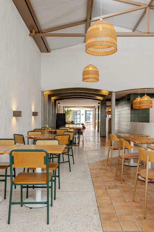 Salvi Café & Kitchen / Felipe Coimbra Salvi Café & Kitchen / Felipe Coimbra - Interior Photography, Dining room, Wood, Table, Chair, Lighting