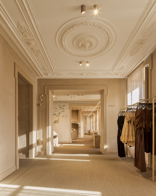 Zara Store at Rossio / Contacto Atlântico - Image 2 of 26