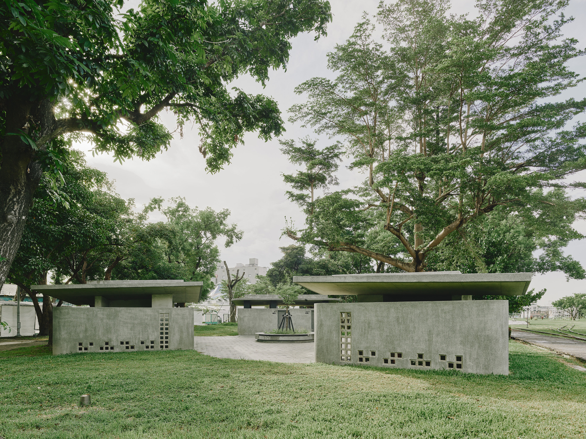 Forest Toilet A & B  / Ja-Sheng Chen Architects + Fa+p | ArchDaily