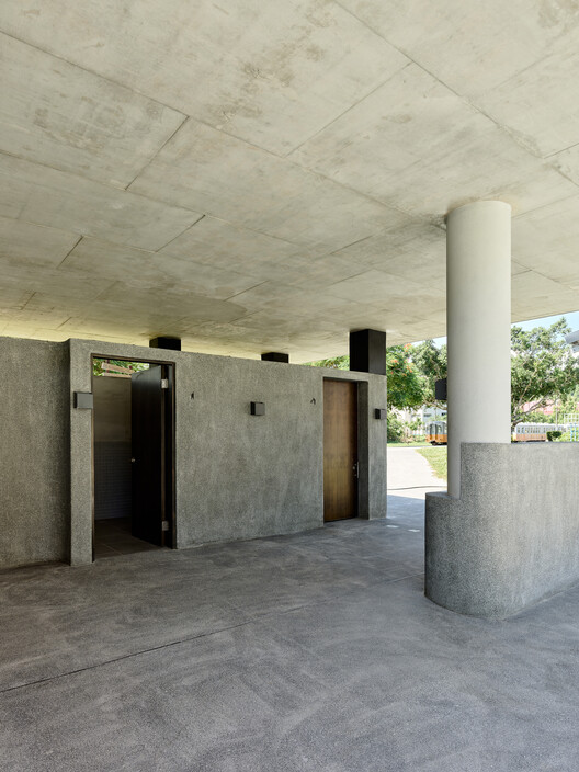 Forest Toilet A & B  / Ja-Sheng Chen Architects + Fa+p - Interior Photography, Concrete, Column