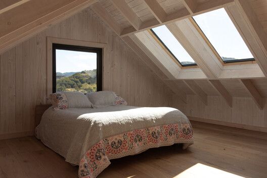 Casa PS / WINTERI Arquitectura Casa PS / WINTERI Arquitectura - Interior Photography, Bedroom, Wood, Bed, Lighting