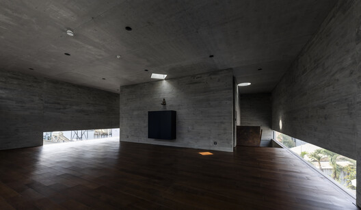 V House  / 23o5Studio - Image 20 of 34