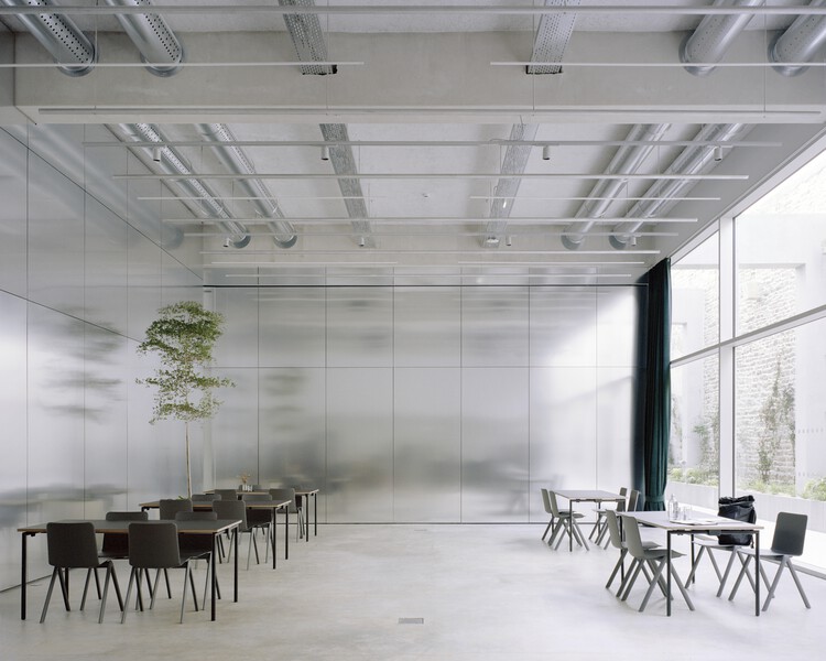 流动第三空间 / Office Zola architectes - 室内图, 餐厅, 灯, 玻璃, 椅子