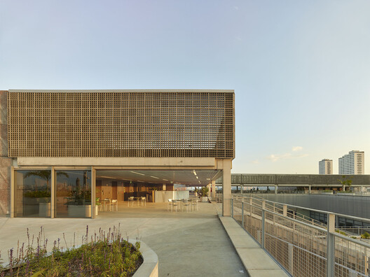 (no publicar) Campus WPP / Estudio Gustavo Utrabo (no publicar) Campus WPP / Estudio Gustavo Utrabo - Fotografía exterior, Concreto
