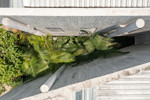 House of Shadow / Laurent Troost Architectures + Hana Eto Gall Paisagismo - Image 21 of 44