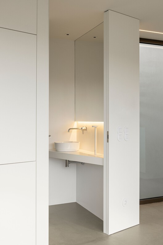 Beira Mar II House / Paulo Martins - Image 11 of 35