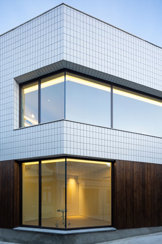 Beira Mar II House / Paulo Martins - Exterior Photography, Glass